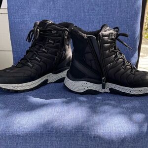 Denise Austin Easy Spirit hiking boots